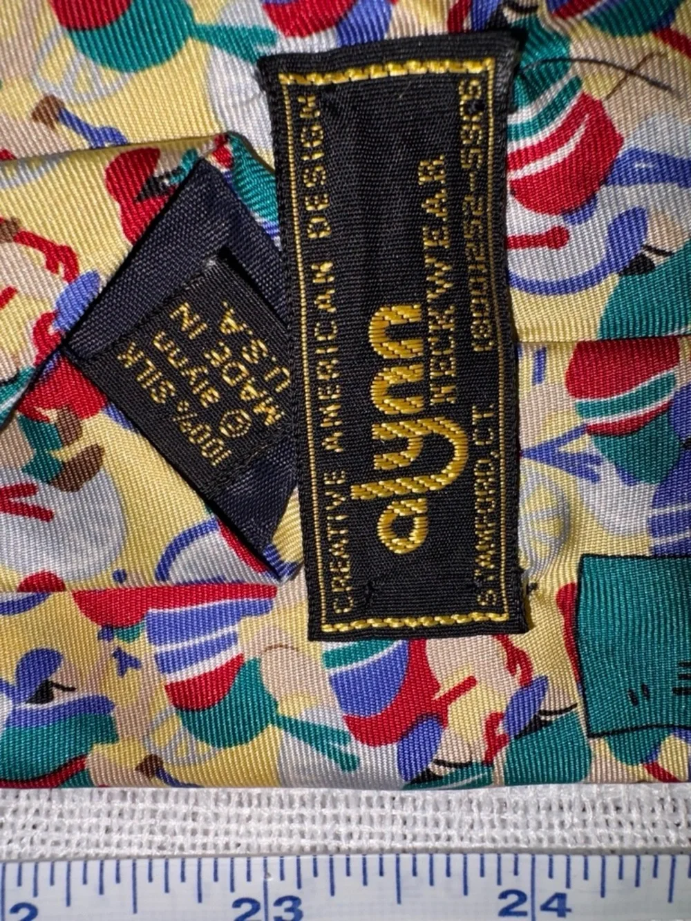 VINTAGE Alynn Neckwear Tour De France Cycling Silk Tie Rare Novelty Bike Yellow.